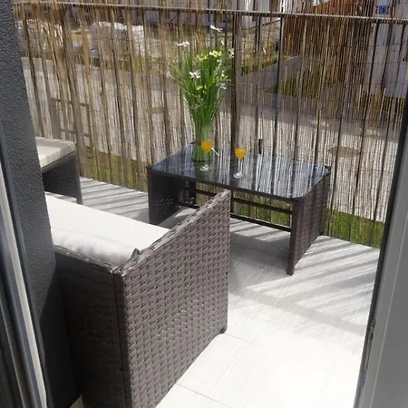 Apartament Modern & Bright Apartment, Free Parking, Away From Crowds Kraków