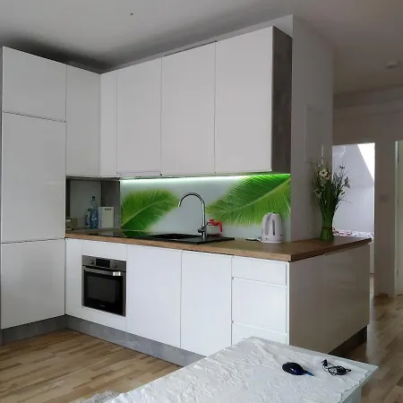 Modern & Bright Apartment, Free Parking, Away From Crowds Cracovie