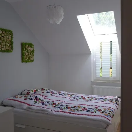 Modern & Bright Apartment, Free Parking, Away From Crowds Апартаменты