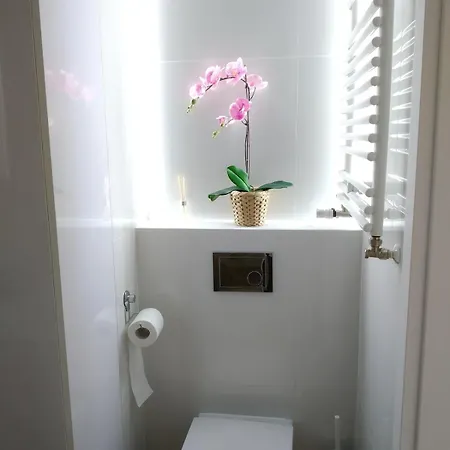 Modern & Bright Apartment, Free Parking, Away From Crowds Appartement Cracovie